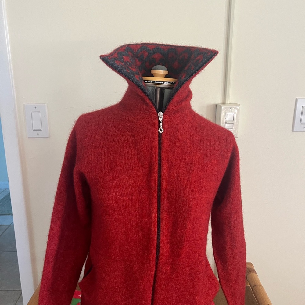 LOTHLLORIAN OPOSSUM/WOOL BLEND SWEATER MADE IN NEW ZEALAND WOMENS XS
JACKET - Picture 2 of 7